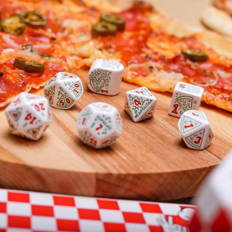 Набор кубиков Pizza Modern Dice Set: Pepperoni (7), бренду Q-Workshop - 6 - KUBIX 