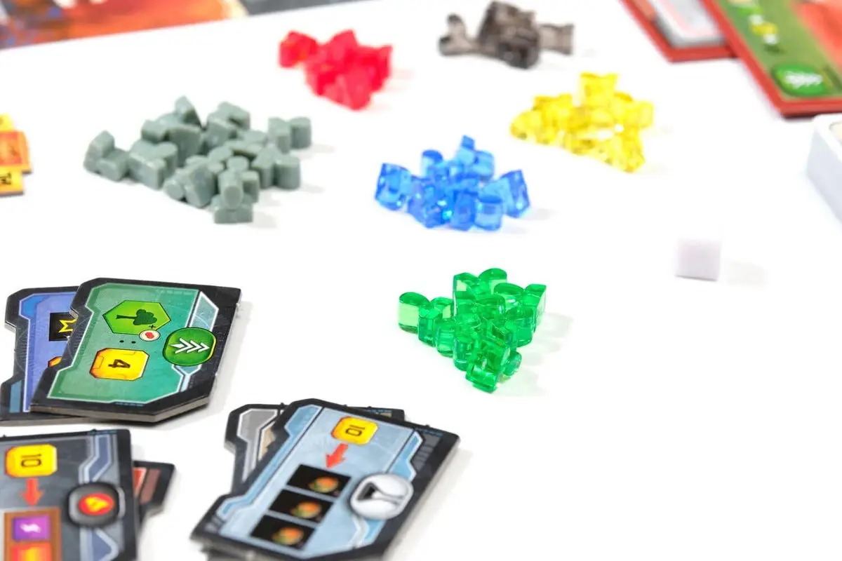 Настольная игра Тераформирование Марса. Кризис (Terraforming Mars: Turmoil), бренду Kilogames, для 1-5 гравців, час гри > 60мин. - 3 - KUBIX 