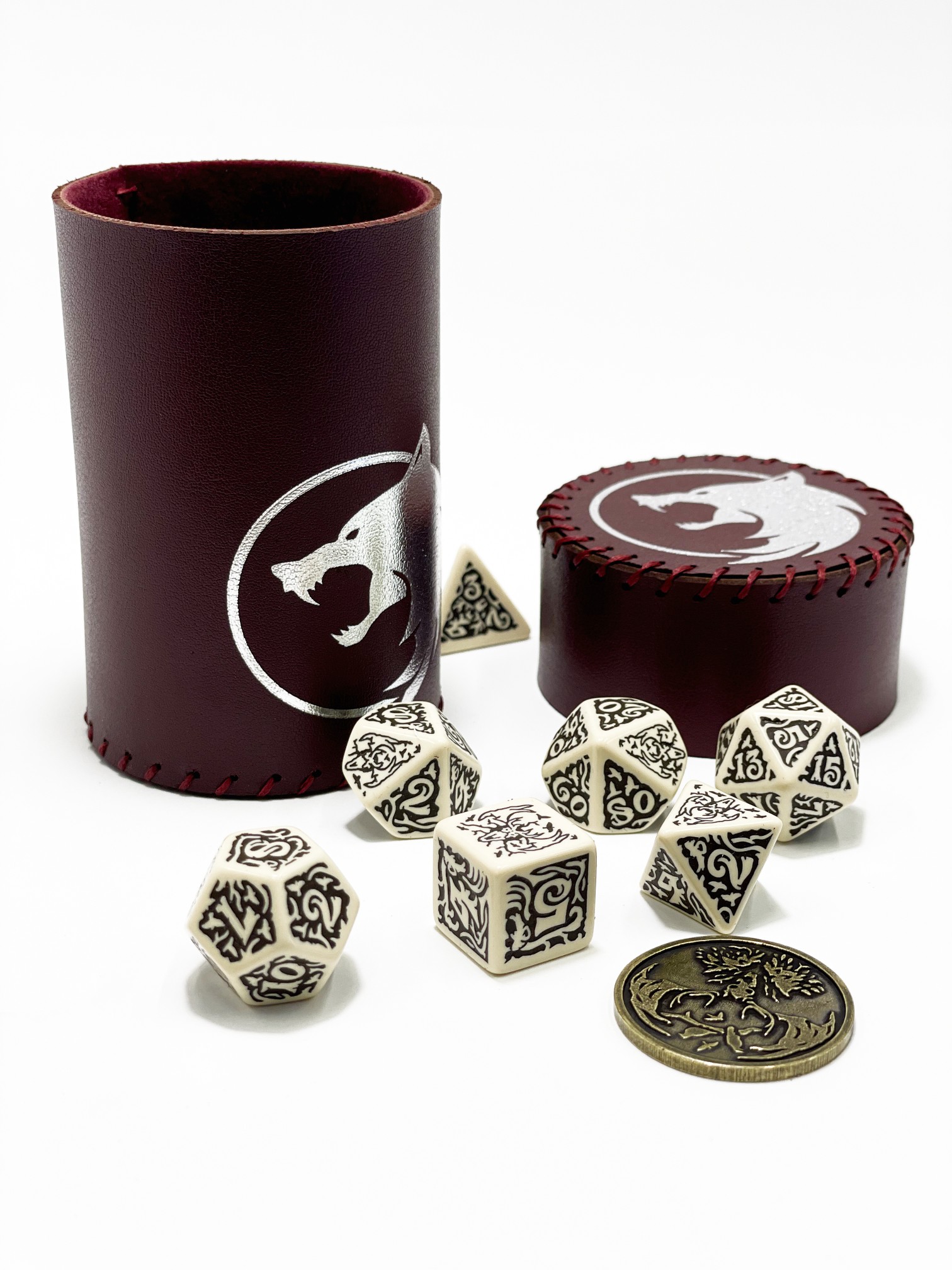 Стакан для кубиков Волк бургунди Dice Cup, бренду Планета Игр - 7 - KUBIX 