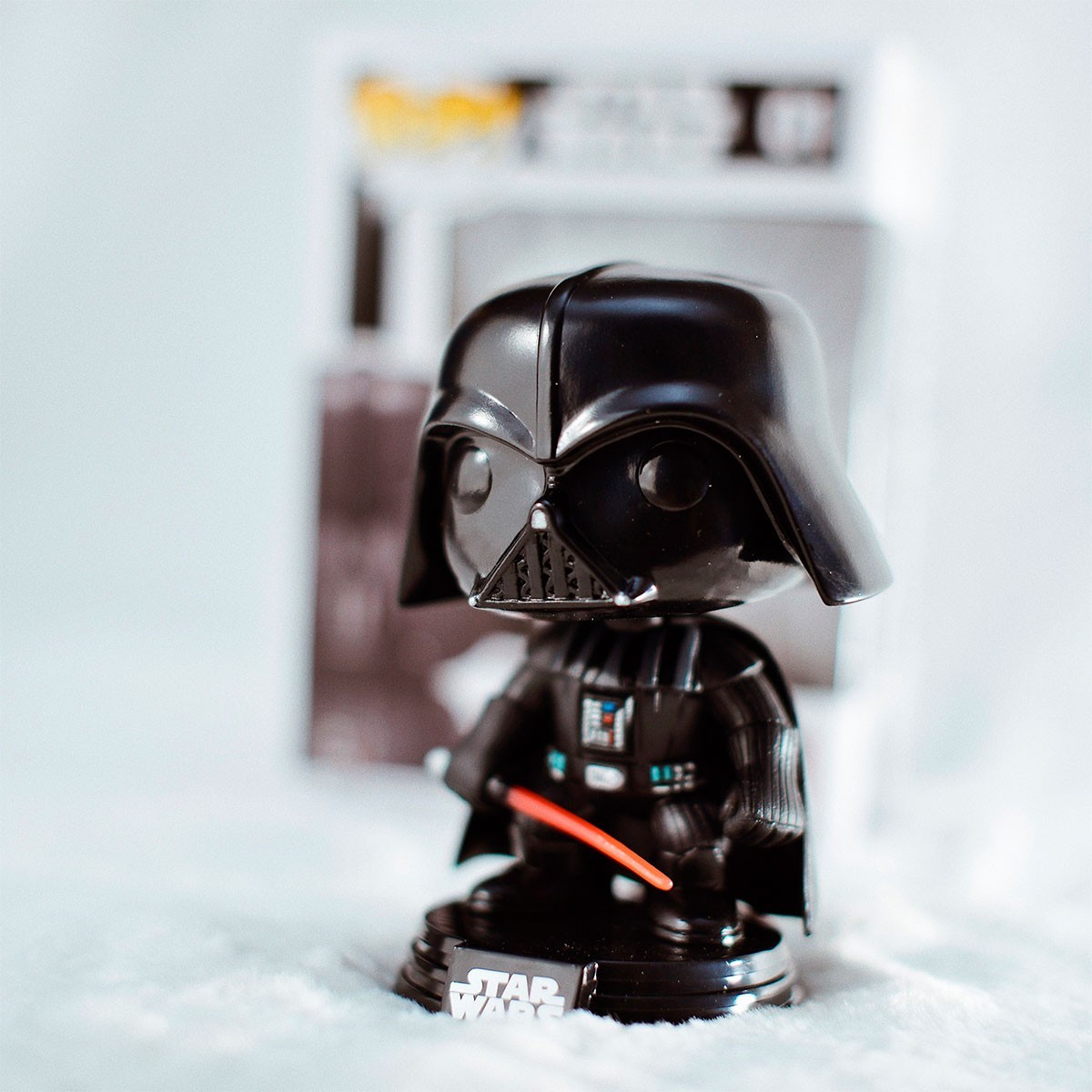 Ігрова Фігурка Funko Pop! Дарт Вейдер (Darth Vader) Star Wars: A New Hope: #, бренду Funko - 4 - KUBIX 