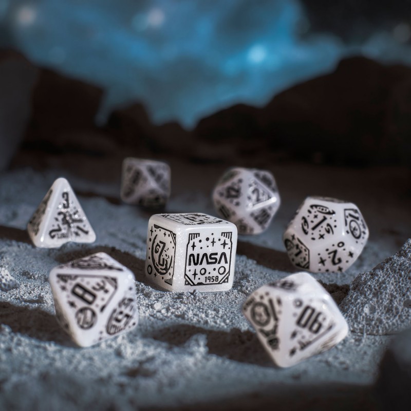 Набір кубиків Space Dice Set: Apollo (7), бренду Q-Workshop - 4 - KUBIX 