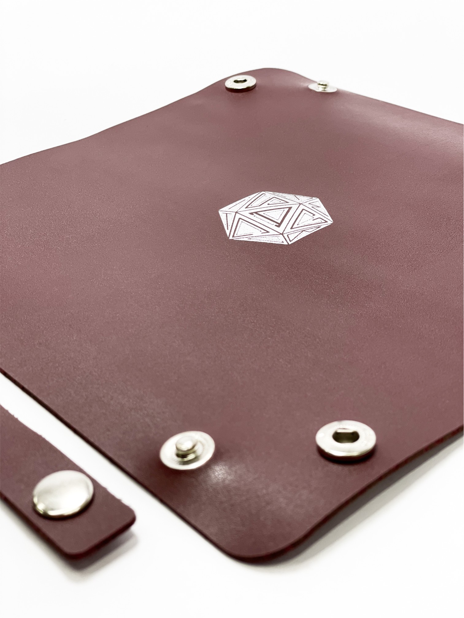 Лоток для кубиків D20 бургунді Dice Tray, бренду Планета Ігор - 4 - KUBIX 