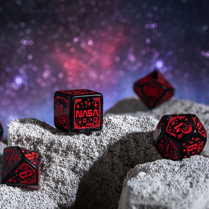 Набор кубиков Space Dice Set: Voyager (7), бренду Q-Workshop - 4 - KUBIX 