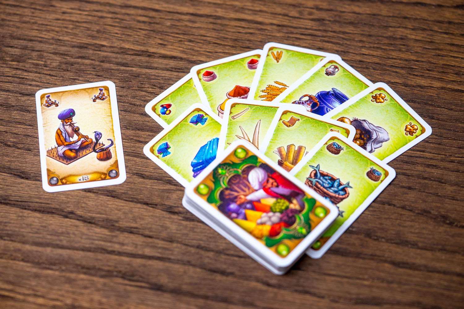 Настольная игра Пять каст (Five Tribes), бренду Lord of Boards, для 2-4 гравців, час гри < 60мин. - 12 - KUBIX 