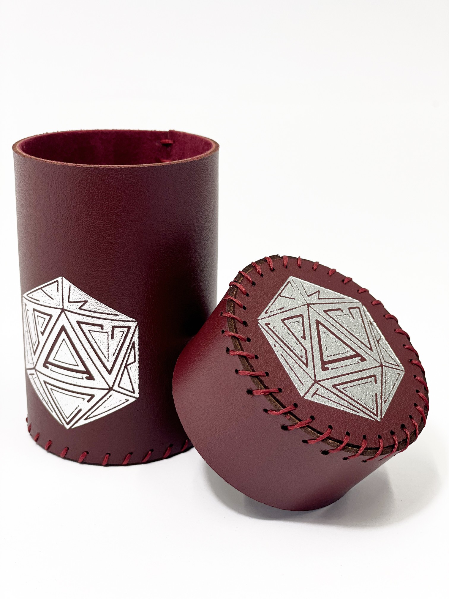 Стакан для кубиков D20 Бургунди Dice Cup, бренду Планета Игр - 2 - KUBIX 