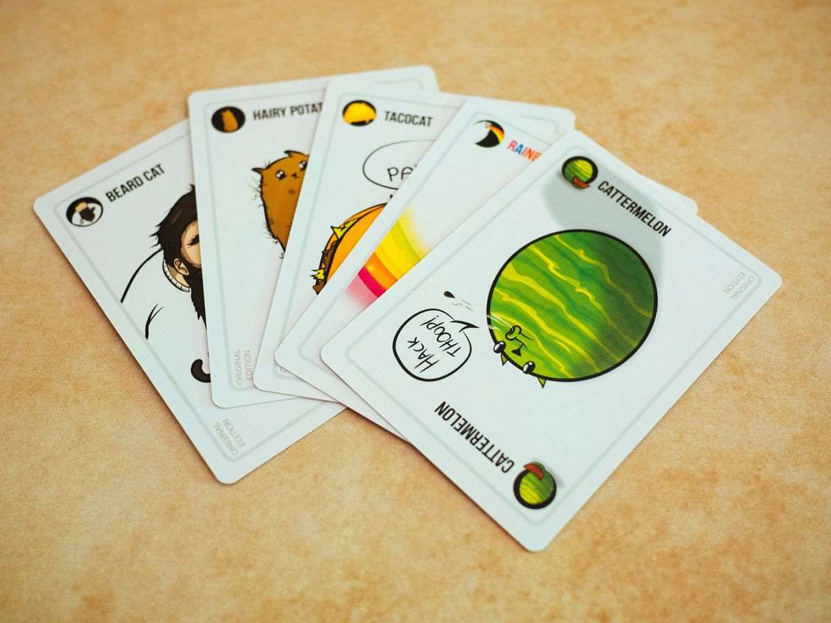 Настольная игра Взрывные котята (Exploding Kittens) (EN), бренду Exploding Kittens, для 2-5 гравців, час гри < 30мин. - 7 - KUBIX 