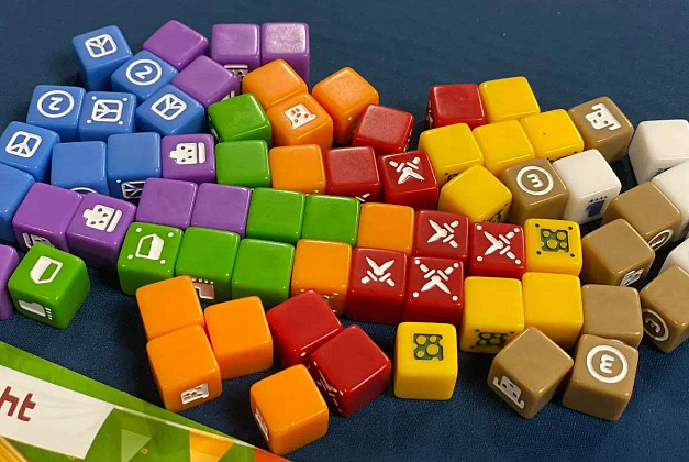 Настільна гра Кубітос (Cubitos), бренду Geekach Games, для 2-4 гравців, час гри < 30хв. - 4 - KUBIX