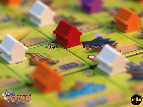 Настольная игра Little Town (Маленький городок) (EN), бренду Iello, для 2-4 гравців, час гри < 30мин. - 5 - KUBIX