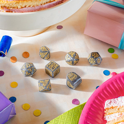 Набір кубиків Happy Birthday Dice Set: Confetti, бренду Q-Workshop - 4 - KUBIX