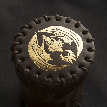 Стакан для кубиків Flying Dragon Brown & golden Leather Dice Cup, бренду Планета Ігор - KUBIX