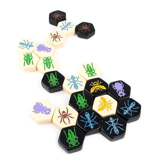 Настольная игра Улей (Hive Pocket Ultimate), бренду Игромаг, для 2-2 гравців, час гри < 30мин. - 5 - KUBIX 