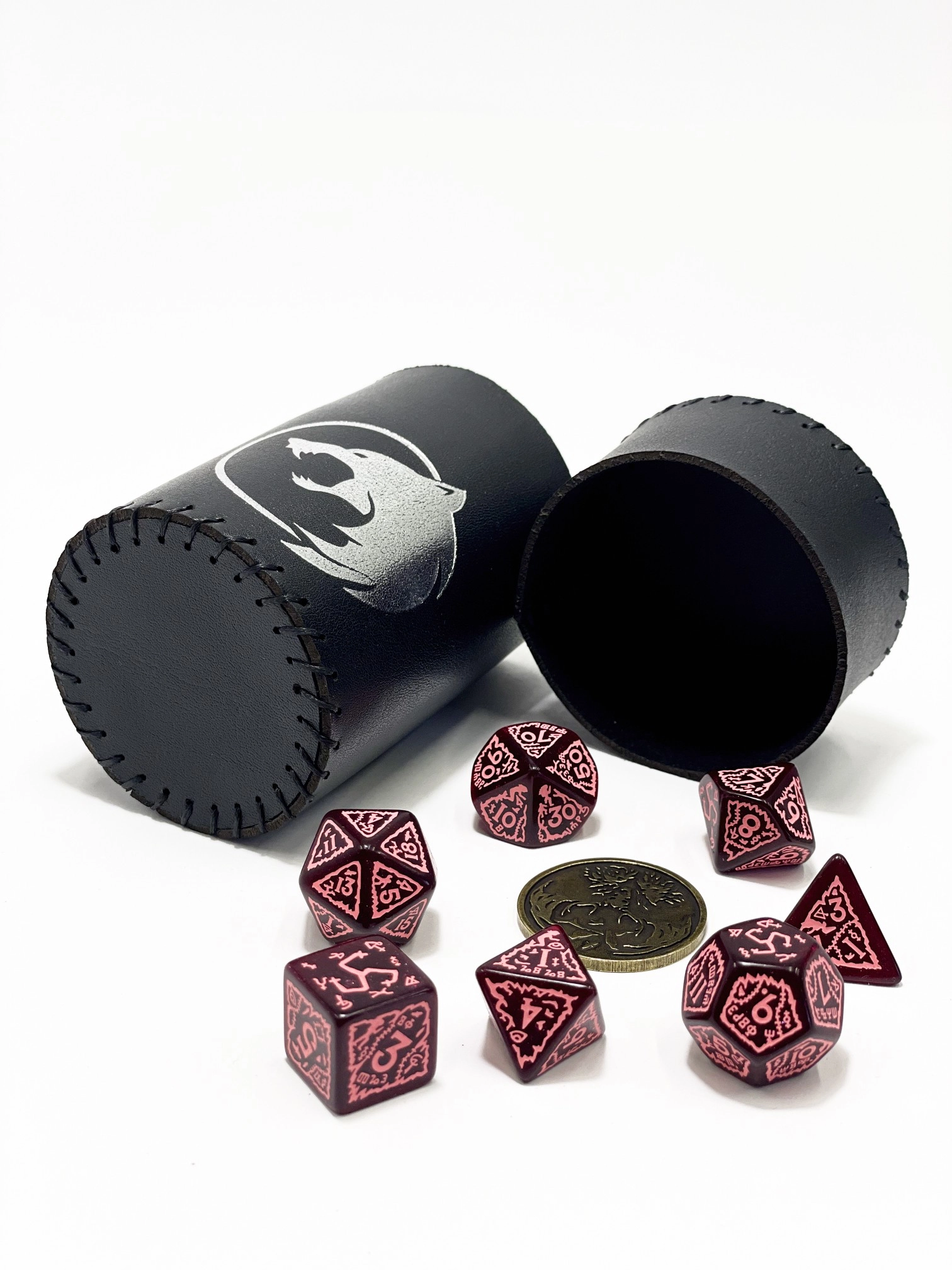 Кубик для кубиков Вовк черный Dice Cup, бренду Планета Игр - 5 - KUBIX 