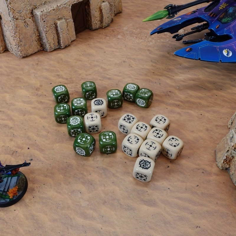 Набір кубиків Crosshairs Compact D6: Beige & Olive Dice Set - 2 - KUBIX 