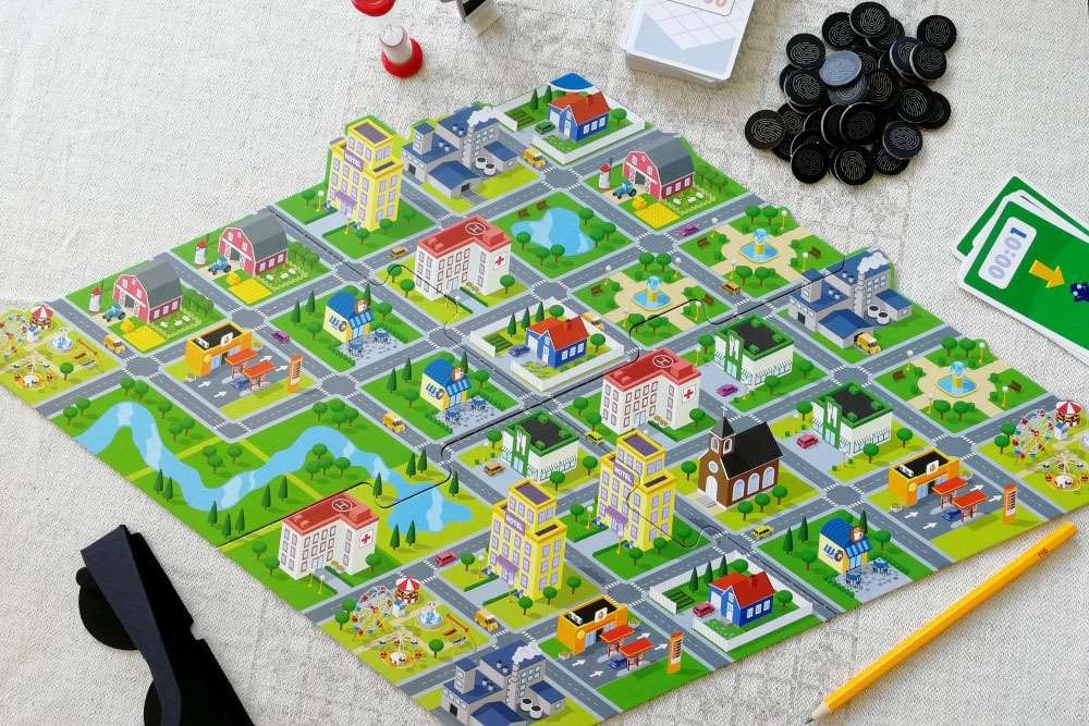 Настольная игра Школа шпионов (Find the Spy), бренду Tactic, для 2-4 гравців, час гри < 60мин. - 2 - KUBIX 