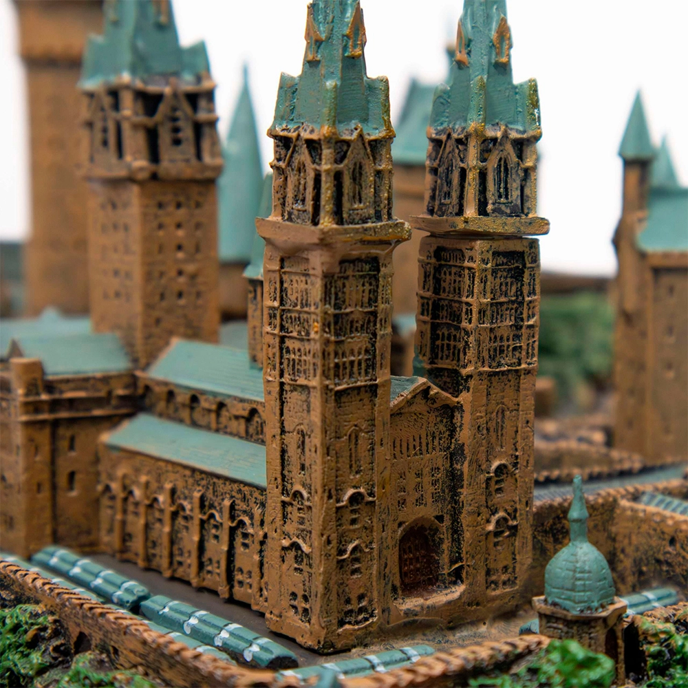 Статуэтка Хогвартс. Гарри Поттер (HARRY POTTER Hogwarts School Sculpture) - 7 - KUBIX 