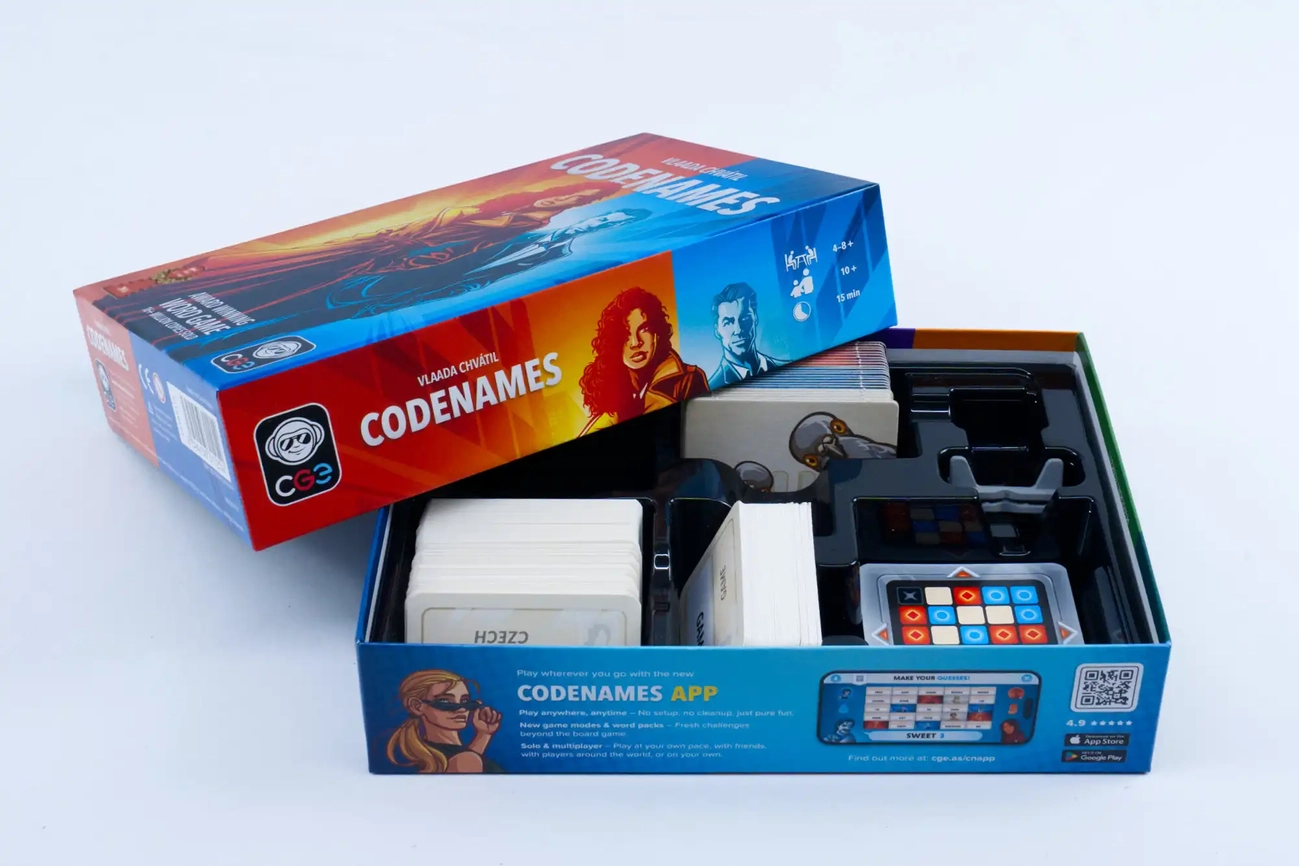 Настольная игра Кодовые имена: игра слов 2025 (Codenames), бренду Feelindigo, для 2-8 гравців, час гри < 30мин. - 5 - KUBIX 