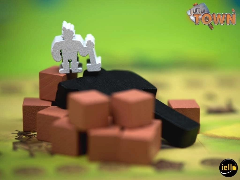 Настольная игра Little Town (Маленький город) (EN), бренду Iello, для 2-4 гравців, час гри < 30мин. - 6 - KUBIX 