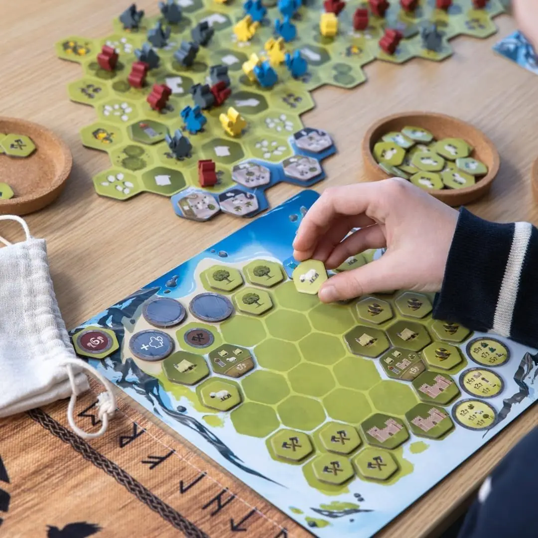 Настольная игра Looot, бренду Gigamic, для 2-4 гравців, час гри < 60мин. - 3 - KUBIX 