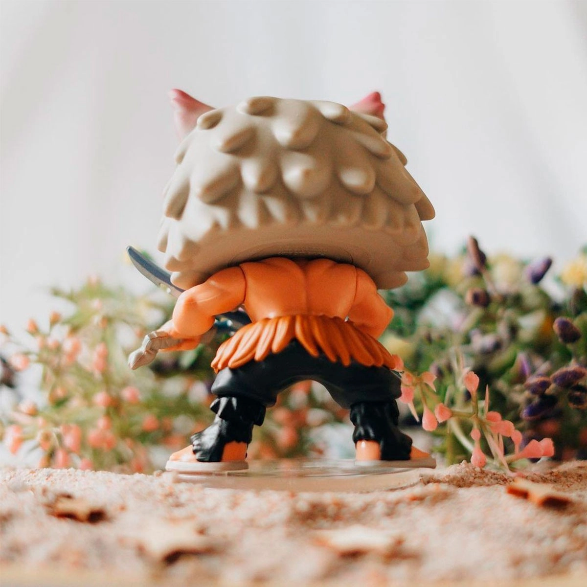 Ігрова фігурка FUNKO POP! ІНОСКЕ ХАШІБІРА З МЕЧЕМ (Inosuke Hashibira) Demon Slayer: #870, бренду Funko - 5 - KUBIX 