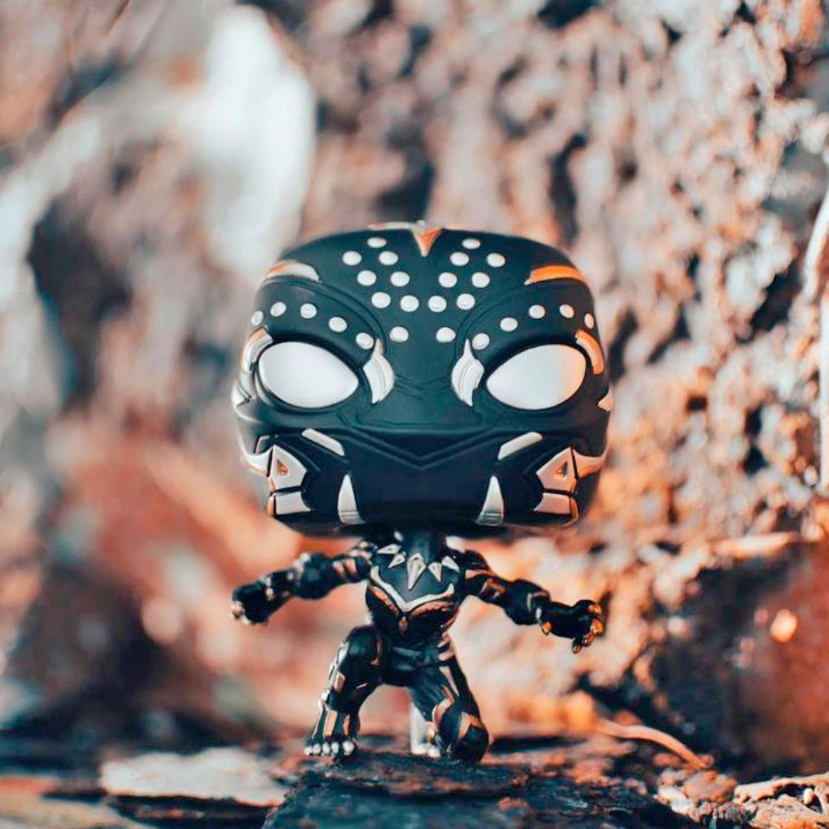 Ігрова фігурка FUNKO POP! ЧОРНА ПАНТЕРА (Black Panther) Marvel. Wakanda Forever #1102, бренду Funko - 4 - KUBIX 