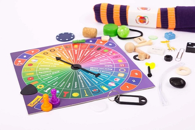 Настільна гра Шалені шкарпетки, бренду Fun Games Shop, для 2-6 гравців, час гри < 30хв. - 4 - KUBIX