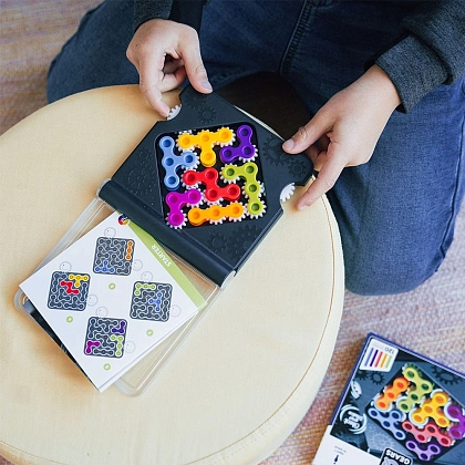 Настільна гра IQ Шестерні (IQ Gears), бренду Smart Games, для 1-1 гравців, час гри < 30хв. - 4 - KUBIX
