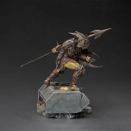 Статуэтка Бронированный орк. Властелин колец (LORD OF THE RINGS Armored Orc Art Scale 1/10) - 2 - KUBIX