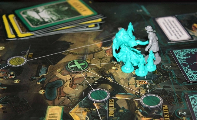 Настольная игра Pandemic: Reign of Cthulhu (Пандемия Правление Ктулху) (EN), для 2-4 гравців, час гри < 60мин. - 7 - KUBIX