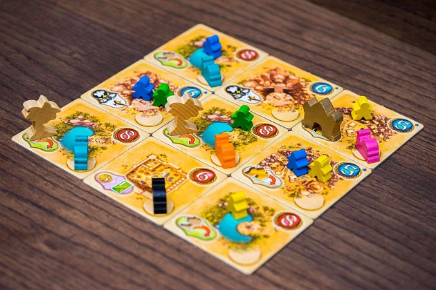 Настільна гра П'ять каст (Five Tribes), бренду Lord of Boards, для 2-4 гравців, час гри < 60хв. - 9 - KUBIX