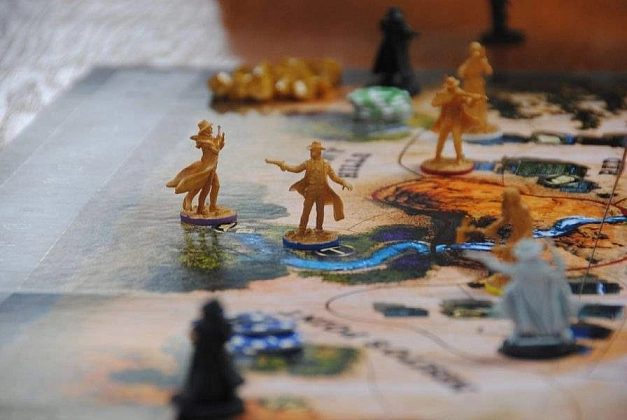 Купити Настольная игра Легенды Дикого Запада (Western Legends), бренду Woodcat - 4 - KUBIX Настольная игра Легенды Дикого Запада (Western Legends), бренду Woodcat, для 2-6 гравців, час гри < 60мин. - 4 - KUBIX