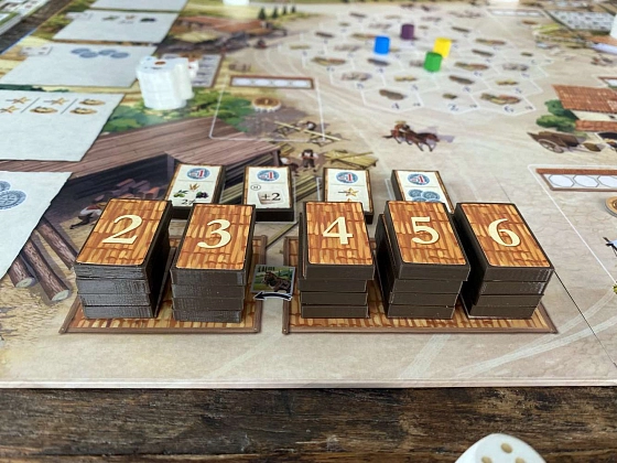 Настольная игра Ла Гранха. Делюкс издание (La Granja: Deluxe Master Set), бренду Board and Dice, для 1-4 гравців, час гри > 60мин. - 8 - KUBIX