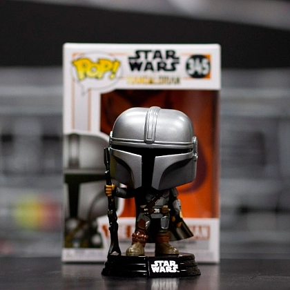 Ігрова фігурка FUNKO POP! МАНДАЛОРЕЦЬ (The Mandalorian) (фінал) Star Wars #345, бренду Funko - 5 - KUBIX