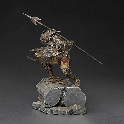 Статуэтка Бронированный орк. Властелин колец (LORD OF THE RINGS Armored Orc Art Scale 1/10) - 4 - KUBIX
